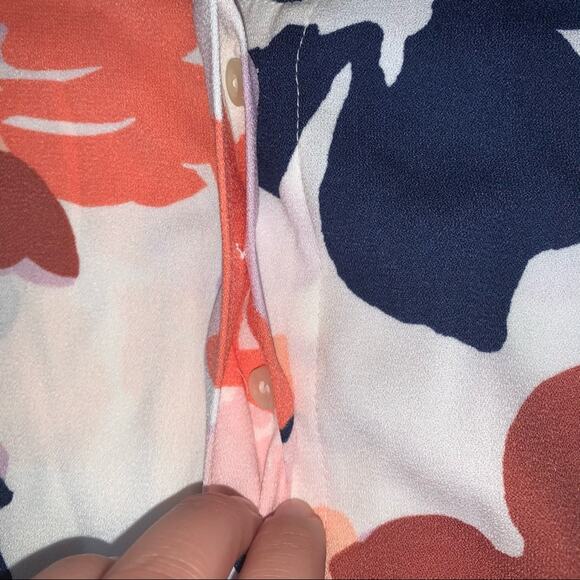 Halogen Floral Print Button-Up Long Sleeve Career Blouse Plus Size: 2X - Picture 7 of 12